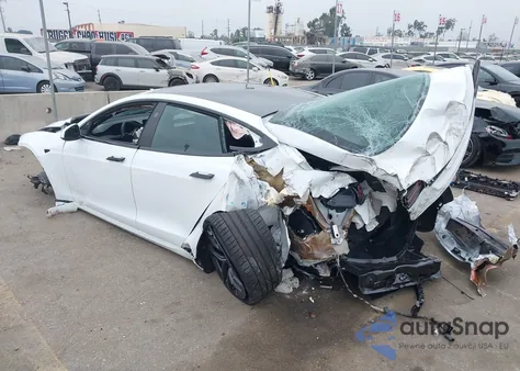 2022 Tesla Model S Dual Motor All-Wheel Drive from USA, damaged, VIN 5YJSA1E58NF475176